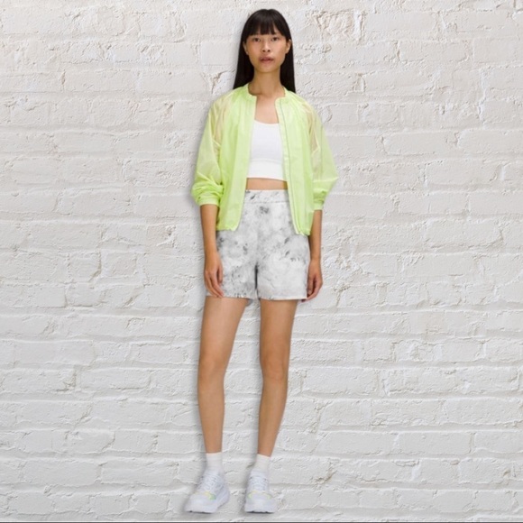 Lululemon flat front relaxed short 4.5” size: 2 - Picture 1 of 6